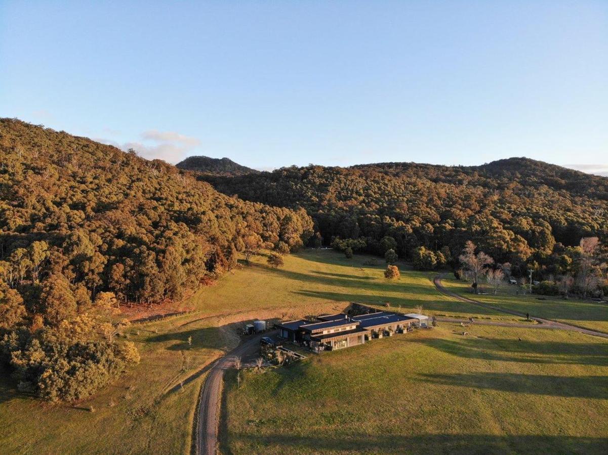 Hanging Rock Views Woodend Luaran gambar