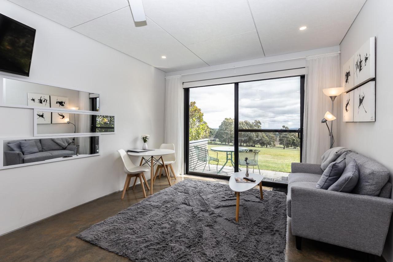 Hanging Rock Views Woodend Luaran gambar